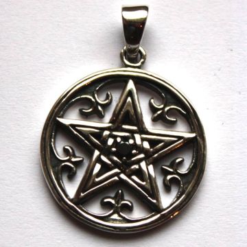 Pentagramm mit schwarzem Stein