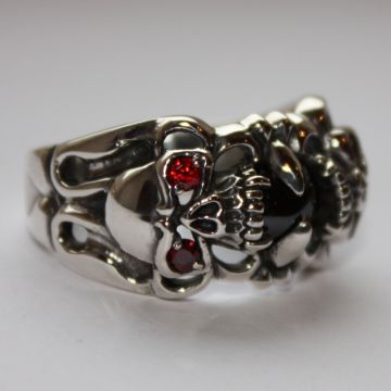 Skullring mit roten Auge echt 925 Sterling Silber