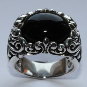 Königsring mit schwarzen Stein in echt Sterling Silber