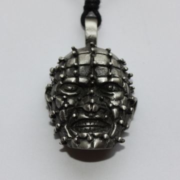 Pinhead Skull Anhänger