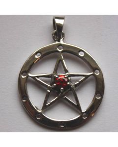 Pentagramm mit rotem Stein